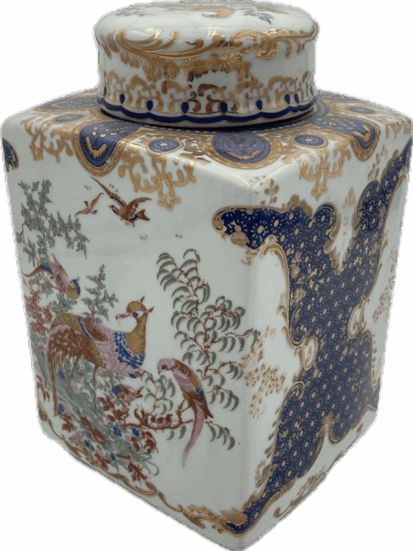 Chinoiserie Lidded Vase